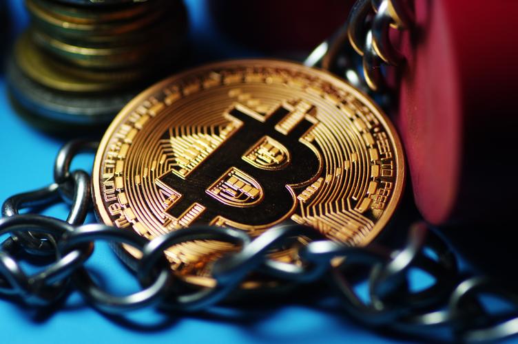 炒币2天赚1000万